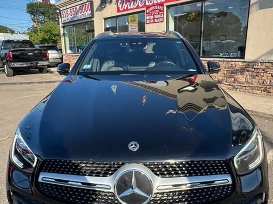 2021 Mercedes Benz GLC 300 4MATIC photo 1