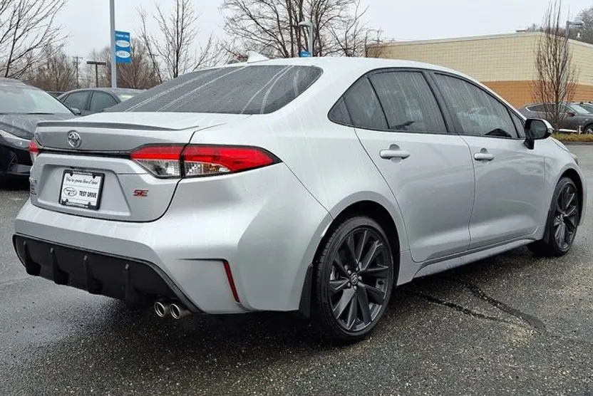2024 Toyota Corolla SE Premium photo 1