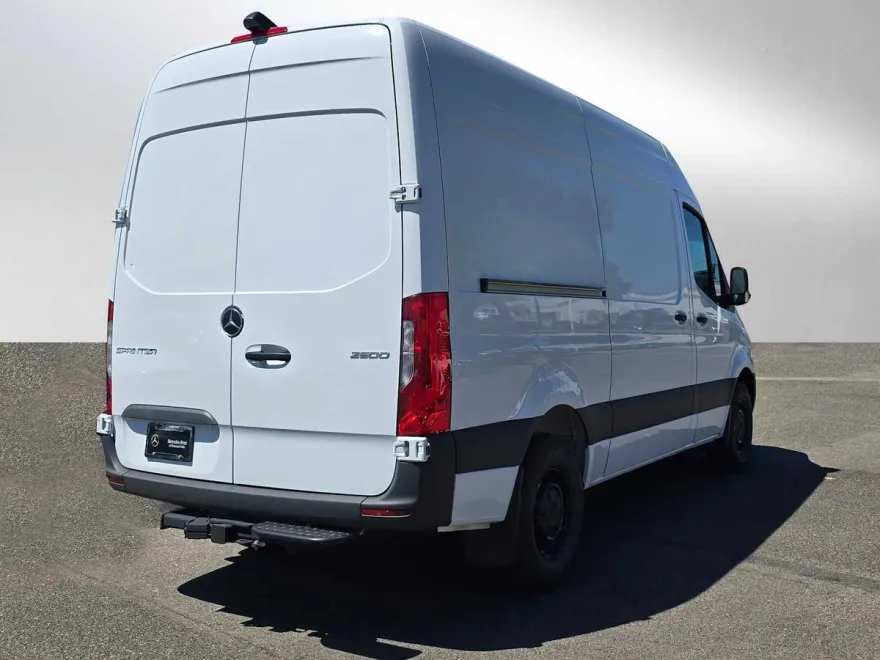 2025 Mercedes Benz Sprinter 2500 Standard Roof photo 1