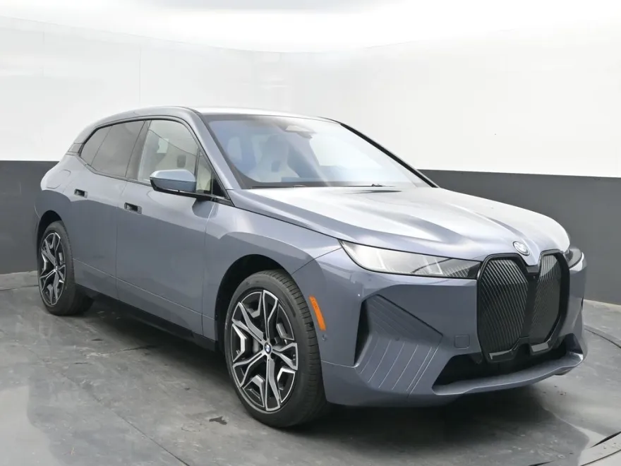 2026 Bmw iX photo 1