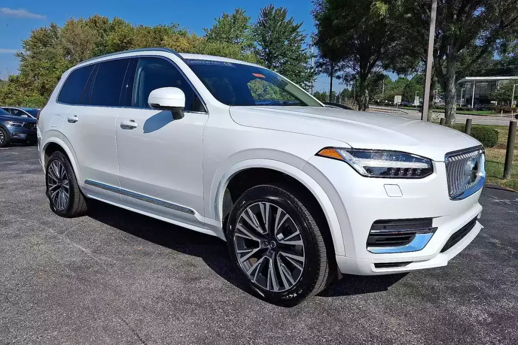 2022 Volvo XC90 Recharge T8 Inscription Expression photo 1