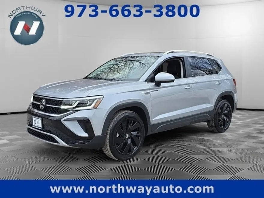 2024 Volkswagen Taos SEL photo 1