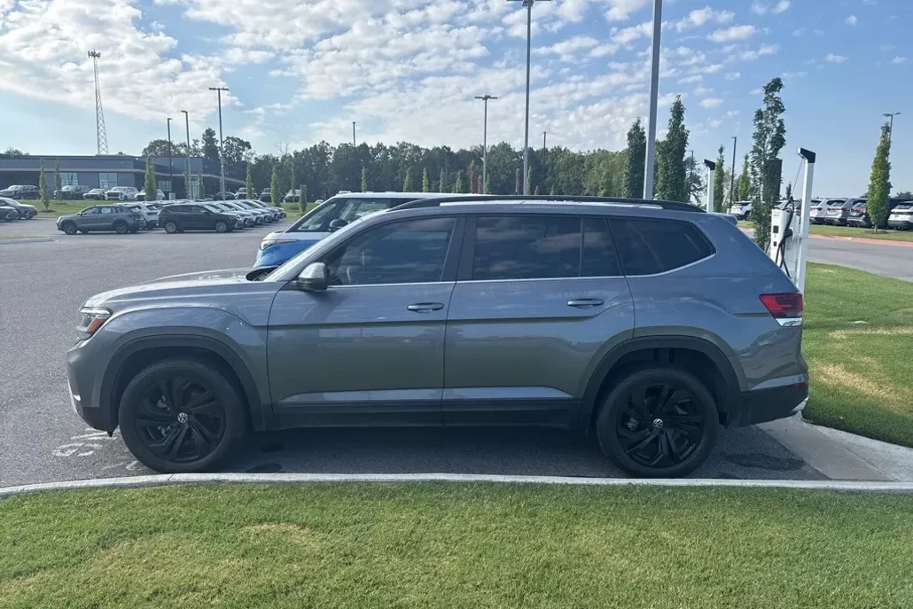 2022 Volkswagen Atlas V6 SE Technology photo 1
