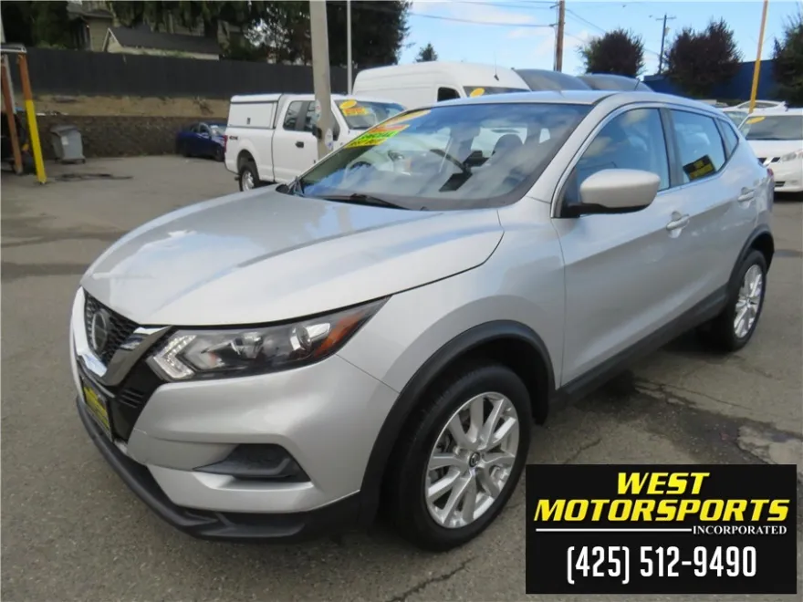 2021 Nissan Rogue Sport SV photo 1