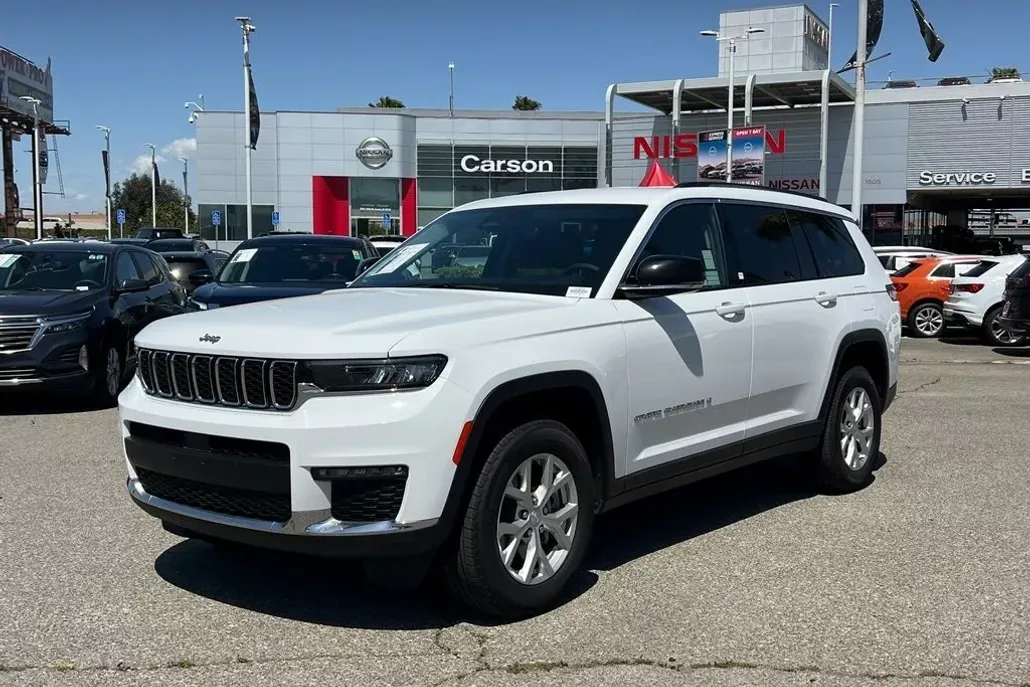 2023 Jeep Grand Cherokee Limited photo 1