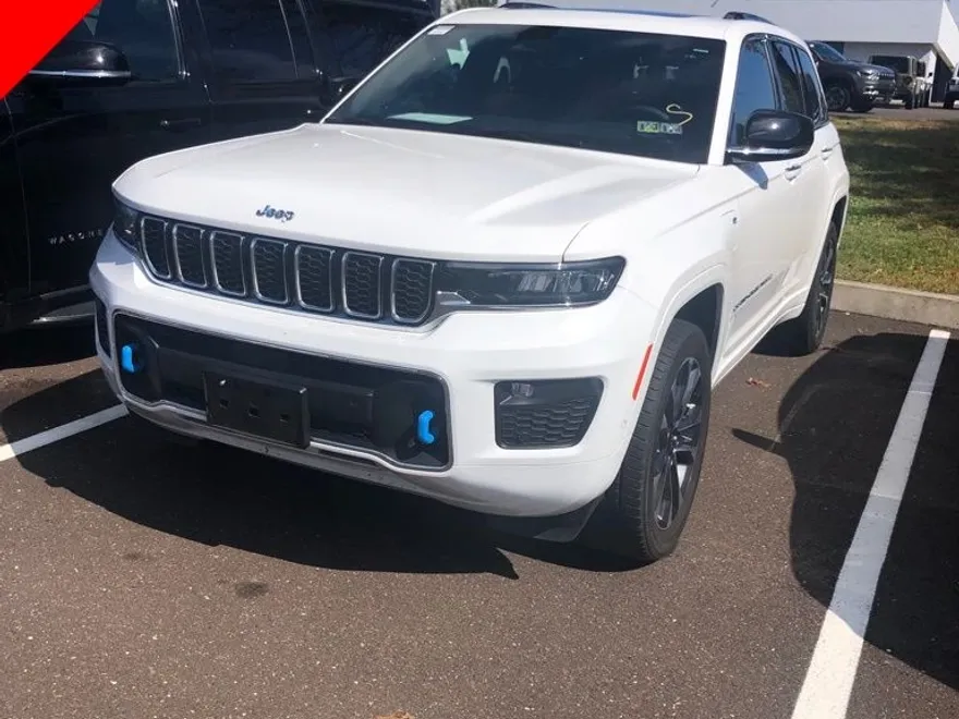 2023 Jeep Grand Cherokee Overland 4xe photo 1