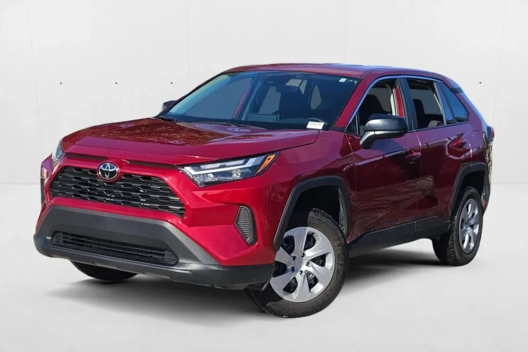2024 Toyota RAV4 LE photo 1