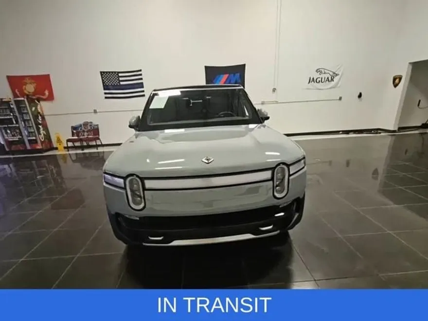 2023 Rivian R1S Adventure photo 1