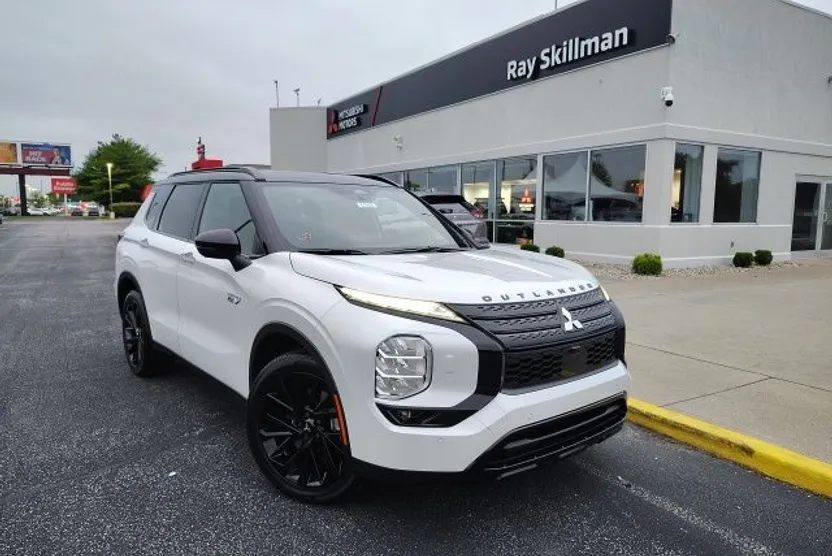 2025 Mitsubishi Outlander PHEV SEL photo 1
