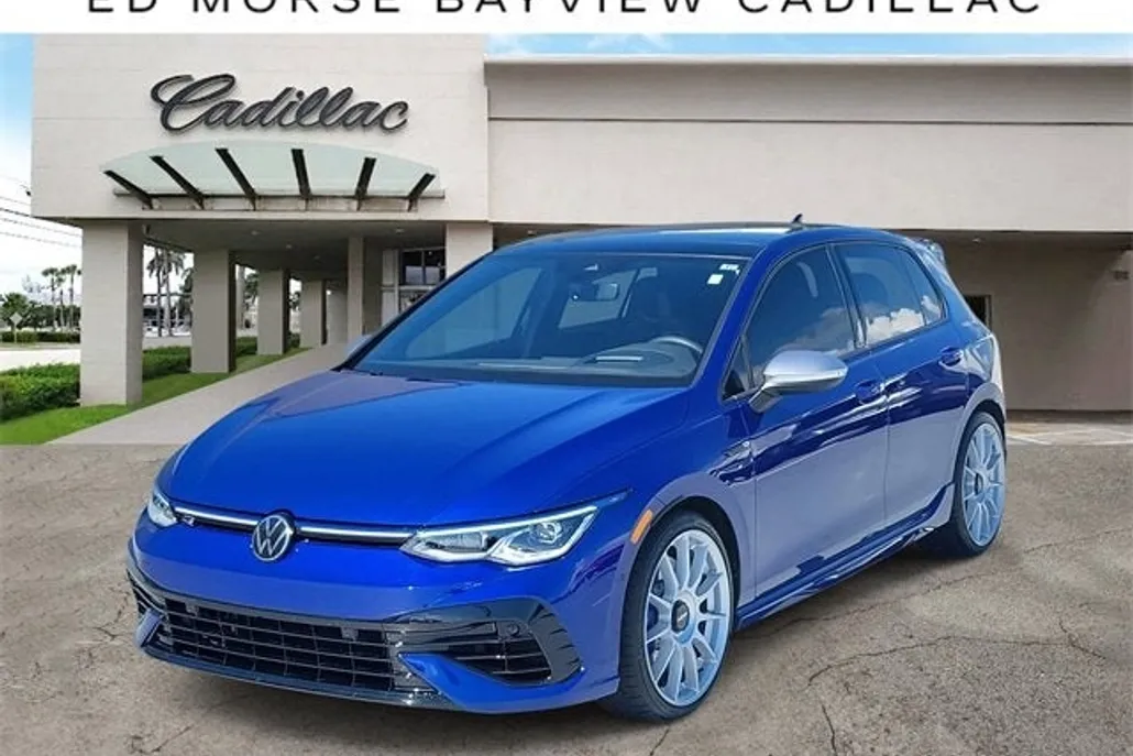 2024 Volkswagen Golf R photo 1