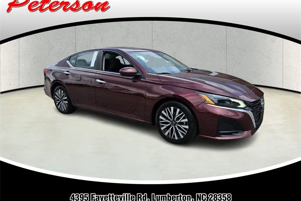 2023 Nissan Altima 2.5 SV photo 1