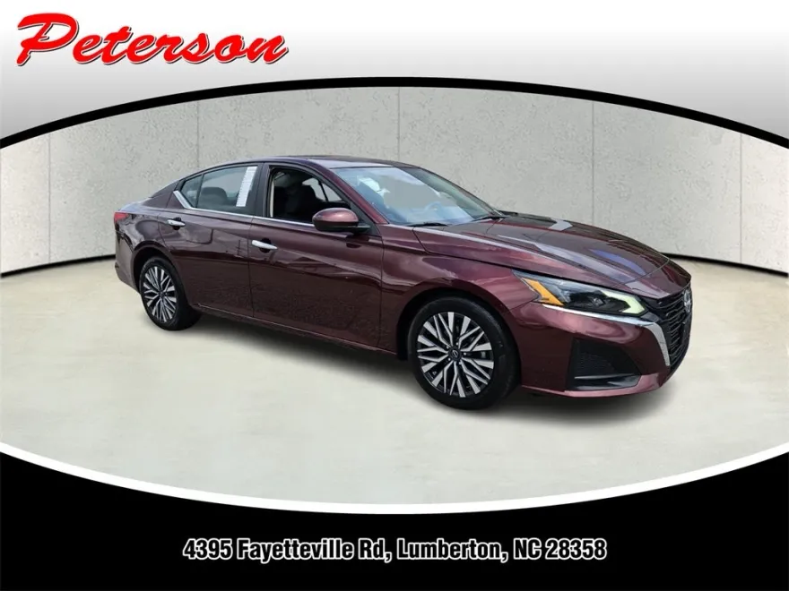 2023 Nissan Altima 2.5 SV photo 1