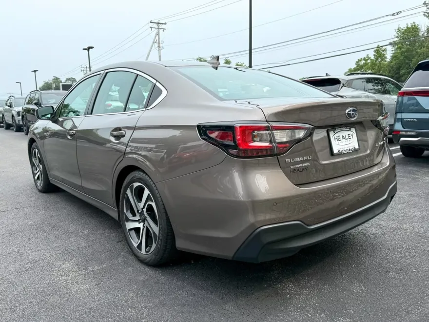 2022 Subaru Legacy Limited photo 1