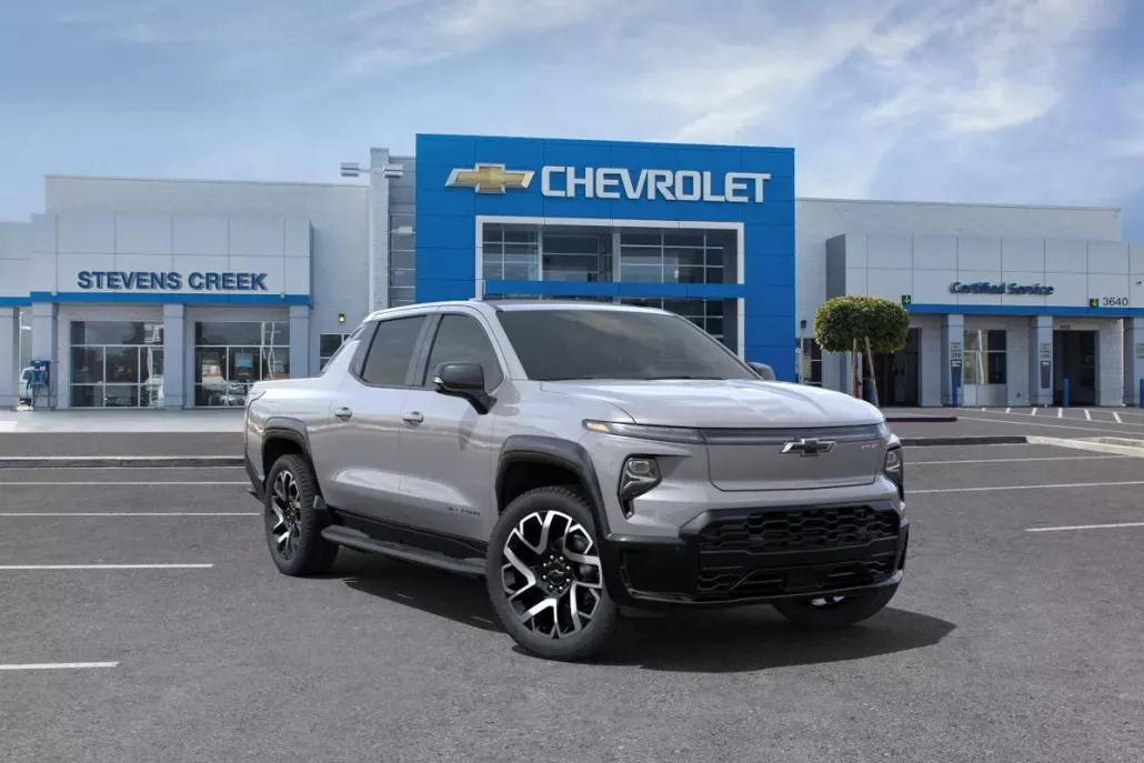 2025 Chevrolet Silverado EV RST photo 1