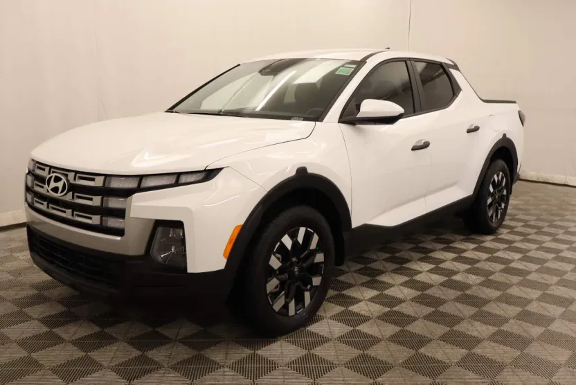 2025 Hyundai Santa Cruz SE photo 1