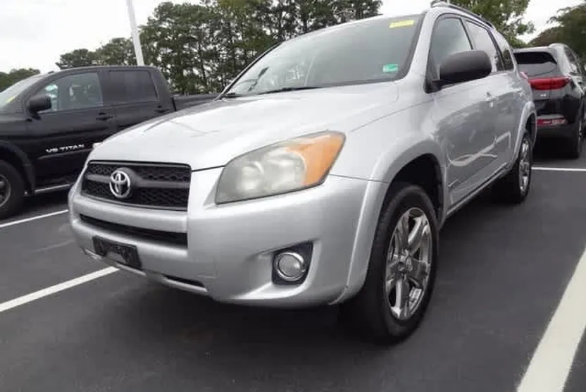 2011 Toyota RAV4 Sport photo 1