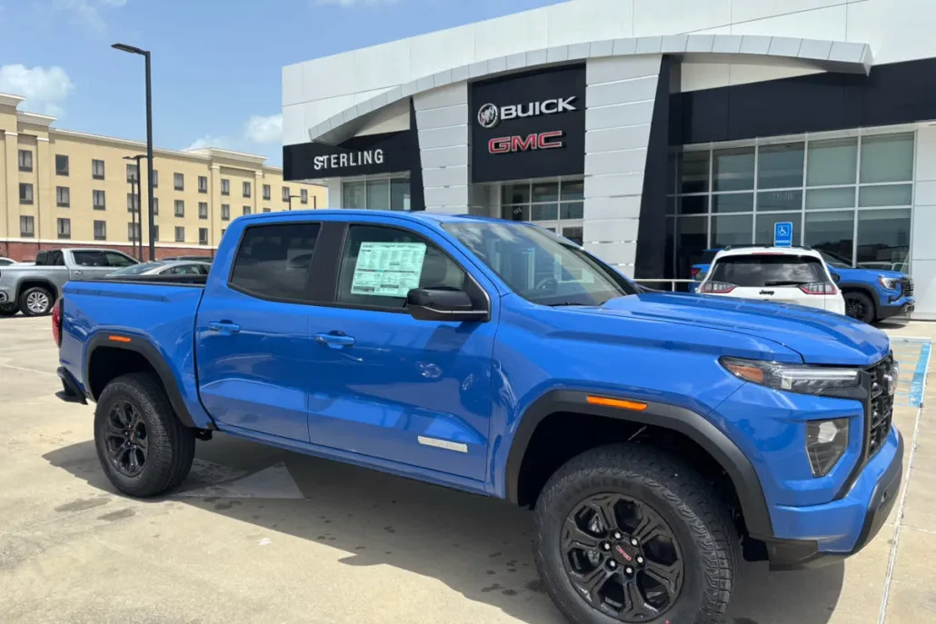 2025 Gmc Canyon Elevation photo 1