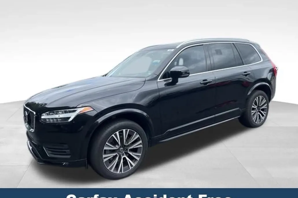 2022 Volvo XC90 T5 Momentum photo 1