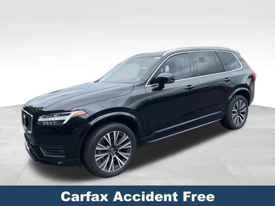 2022 Volvo XC90 T5 Momentum photo 1