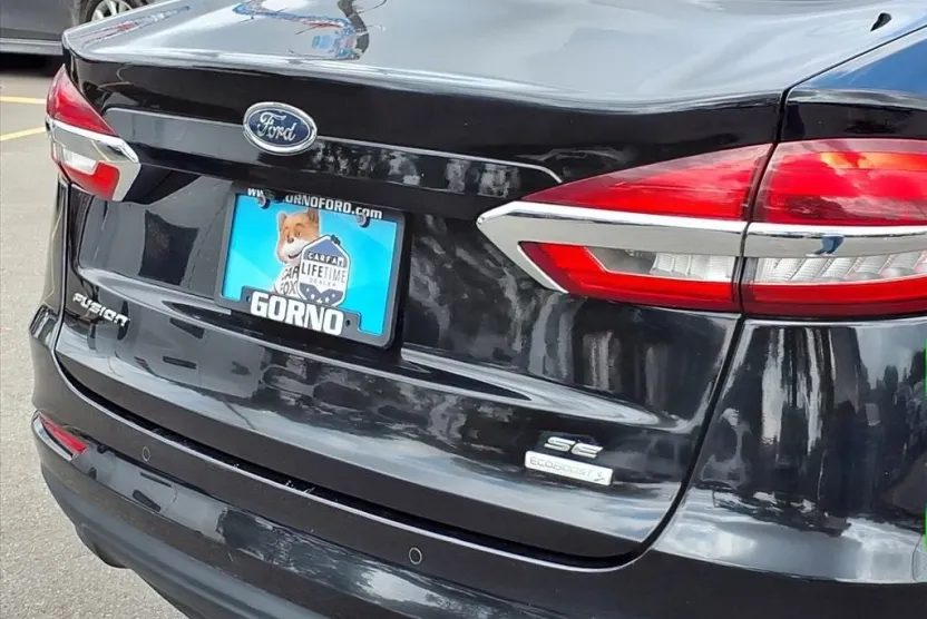 2020 Ford Fusion SE photo 1