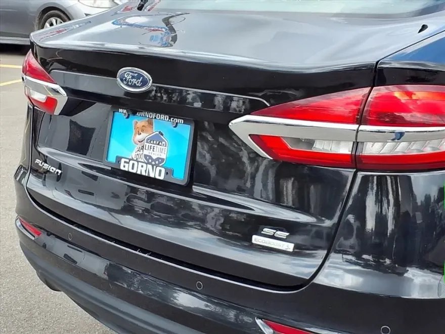 2020 Ford Fusion SE photo 1
