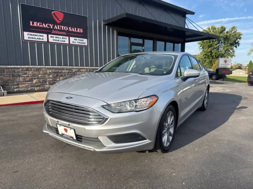2017 Ford Fusion SE photo 1