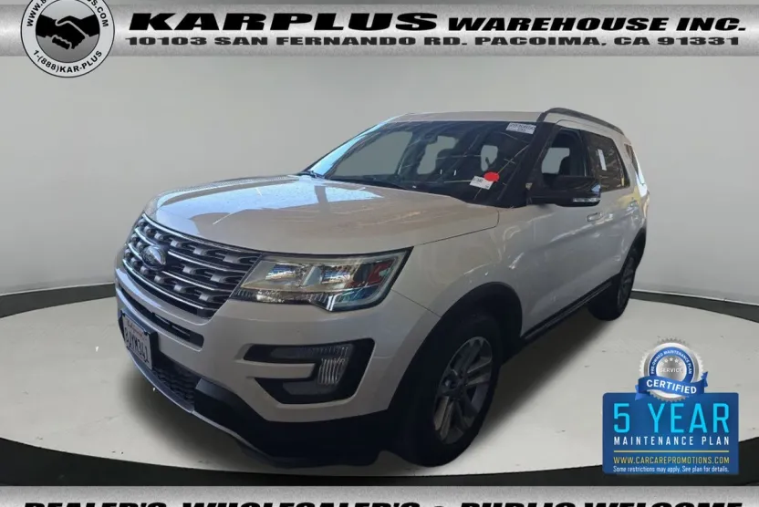 2017 Ford Explorer XLT photo 1