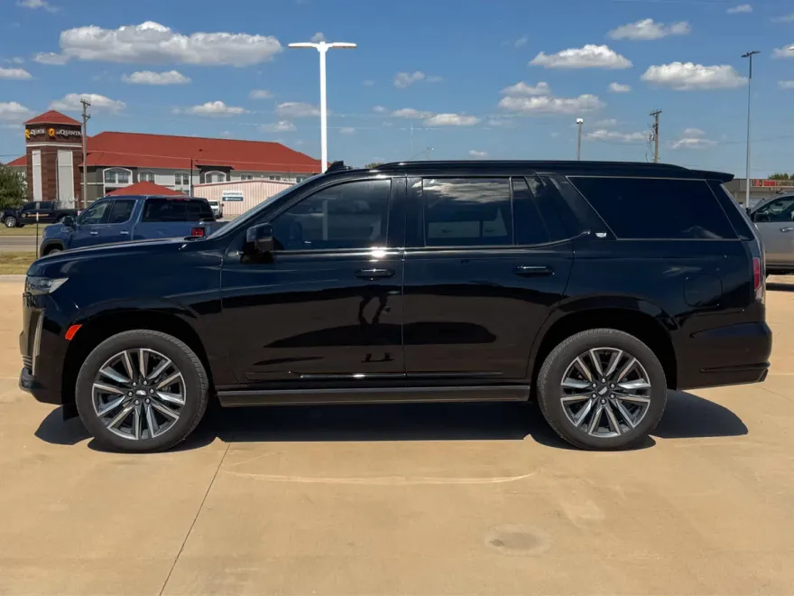 2024 Cadillac Escalade Sport photo 1