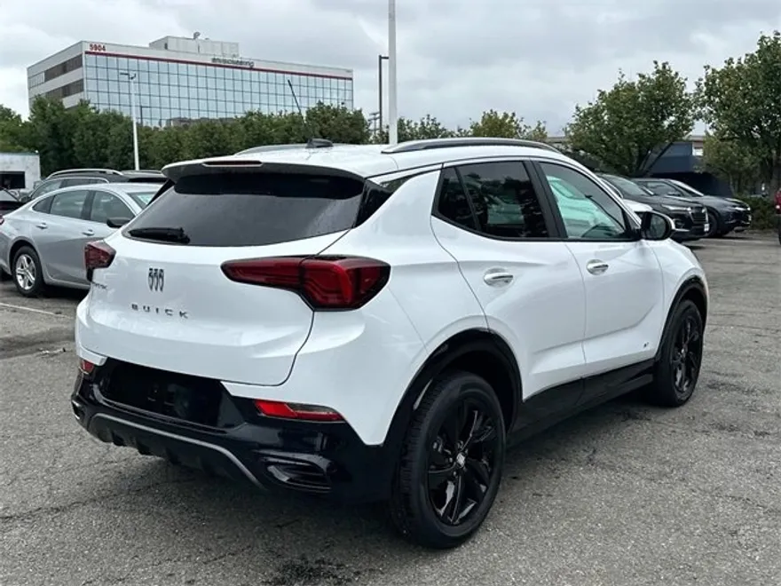 2026 Buick Encore GX Sport Touring photo 1