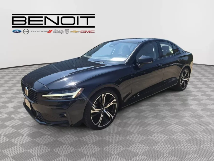 2024 Volvo S60 Core photo 1