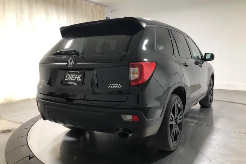 2019 Honda Passport Sport photo 1