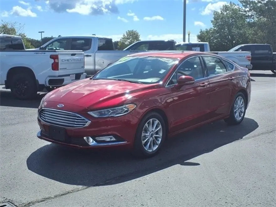 2017 Ford Fusion SE photo 1