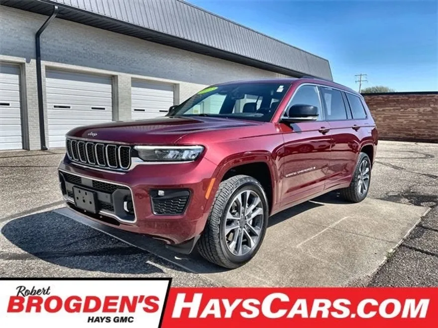 2022 Jeep Grand Cherokee Overland photo 1