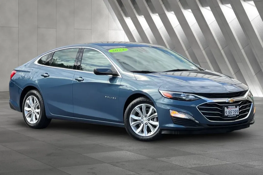 2024 Chevrolet Malibu 1LT photo 1