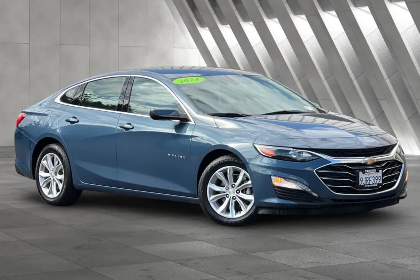 2024 Chevrolet Malibu 1LT photo 1