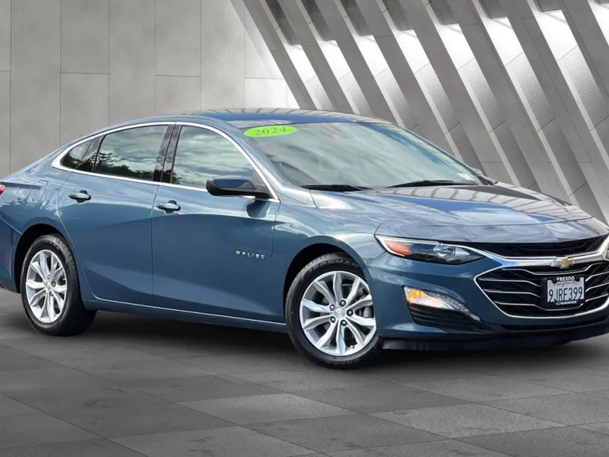 2024 Chevrolet Malibu 1LT photo 1