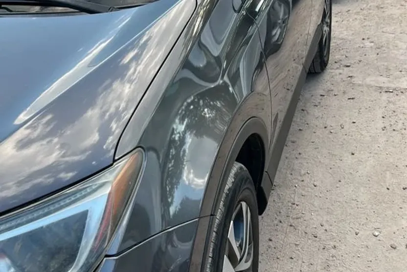 2018 Toyota RAV4 LE Sport photo 1