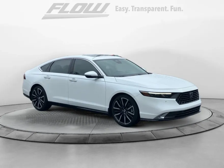 2023 Honda Accord Hybrid Touring photo 1