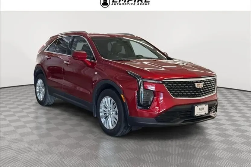 2024 Cadillac XT4 Luxury photo 1