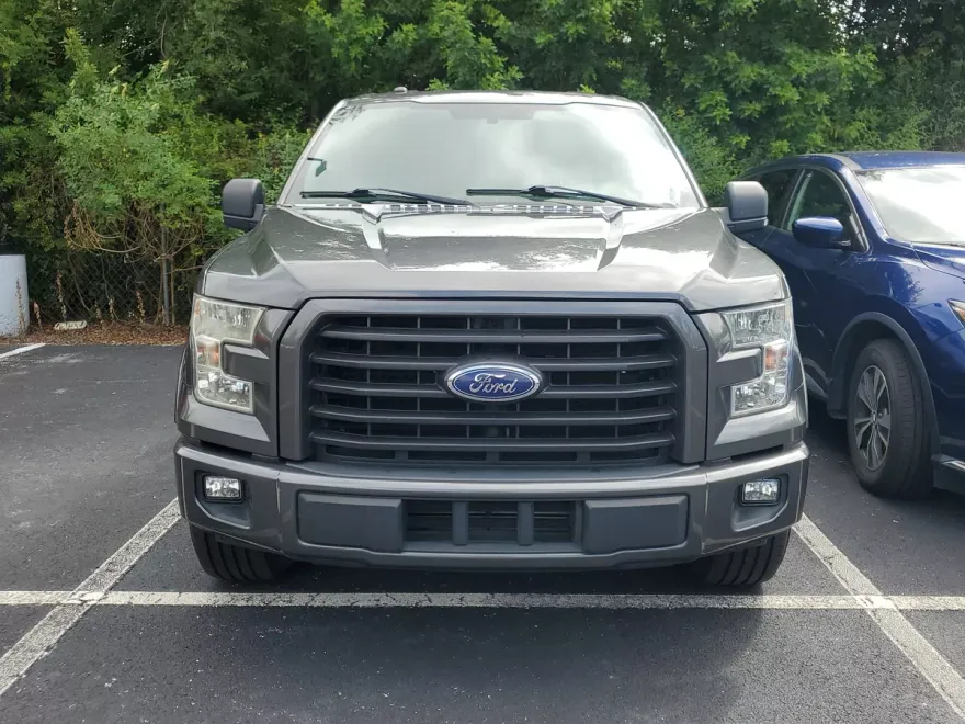 2017 Ford F-150 XLT photo 1