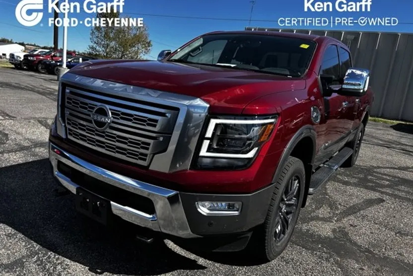2023 Nissan Titan Platinum Reserve photo 1