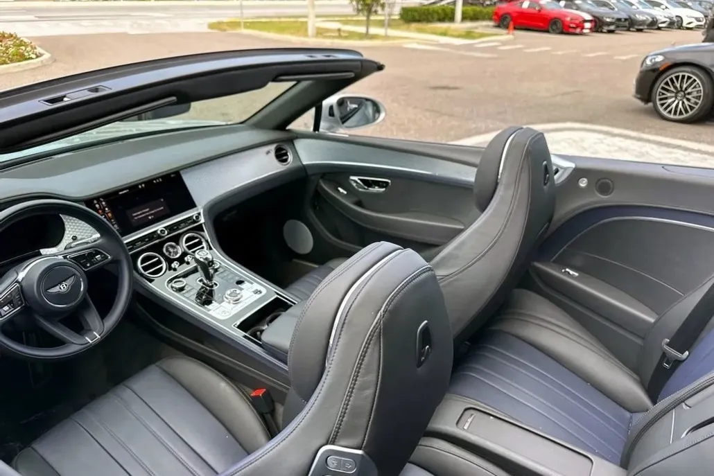 2023 Bentley Continental GT V8 photo 1