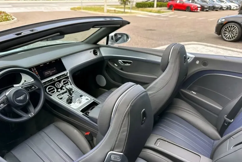 2023 Bentley Continental GT V8 photo 1