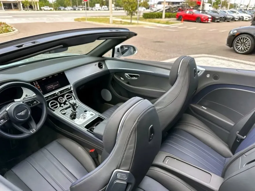 2023 Bentley Continental GT V8 photo 1