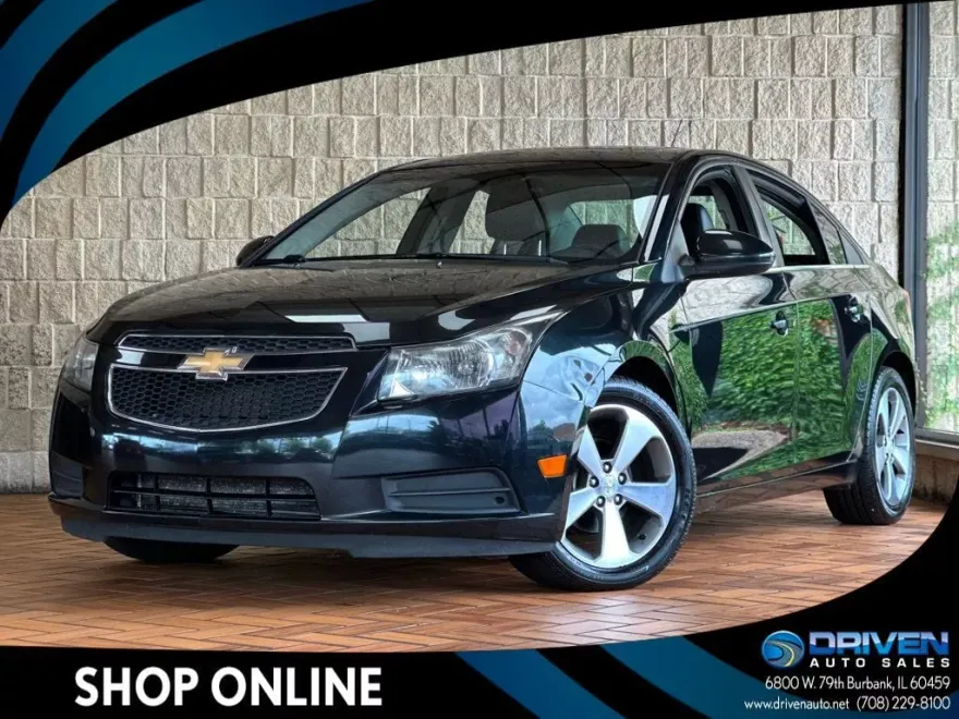 2011 Chevrolet Cruze LT photo 1