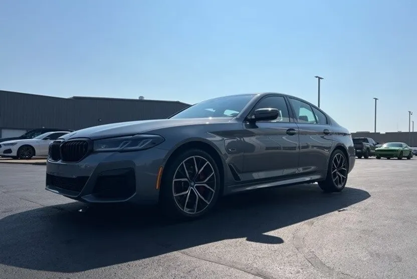 2023 Bmw 530e xDrive Sedan photo 1