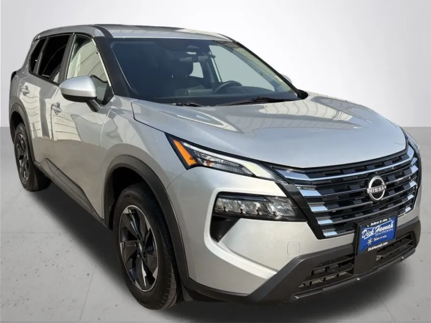 2024 Nissan Rogue SV photo 1
