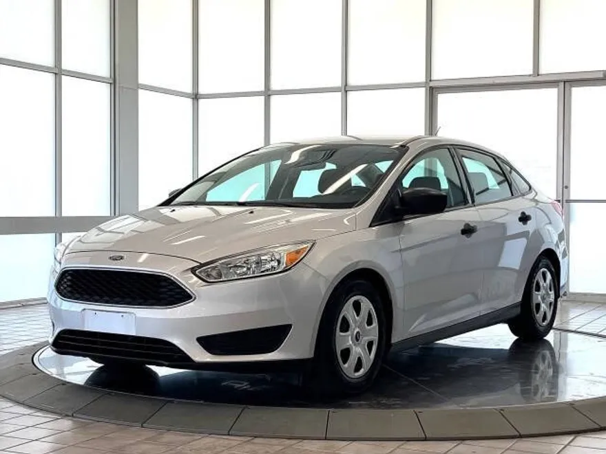 2016 Ford Focus S photo 1