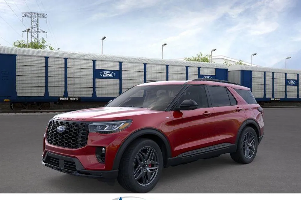 2025 Ford Explorer ST-Line photo 1