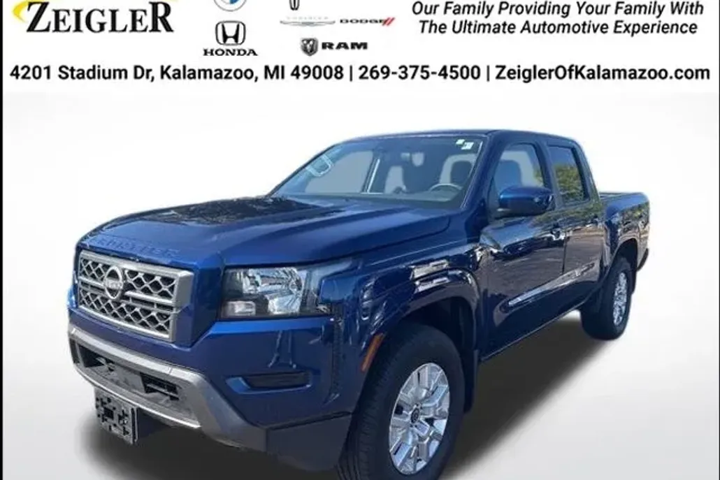 2022 Nissan Frontier Crew Cab SV photo 1